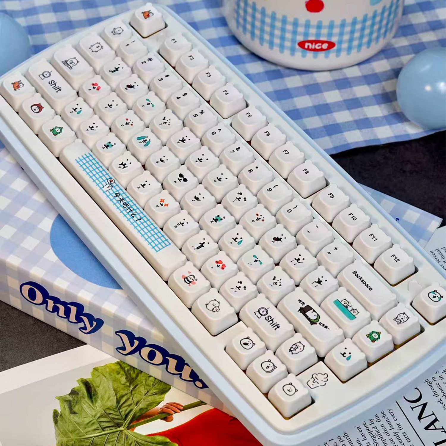 かわいい漫画風ジョークベアPBTキーキャップEAO高さ耐摩耗 - Keyboard Tenkeyless のレビューと価格
